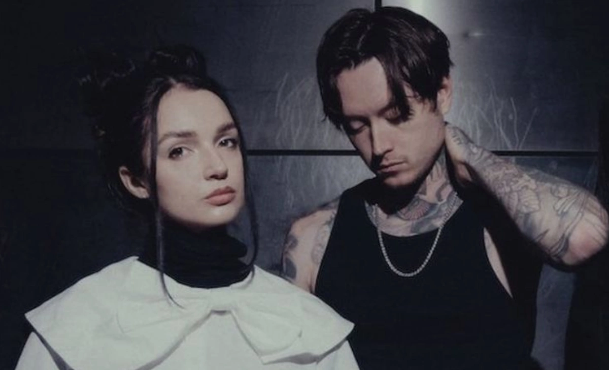 Noah Sebastian Bad Omens frontman performing live on stage